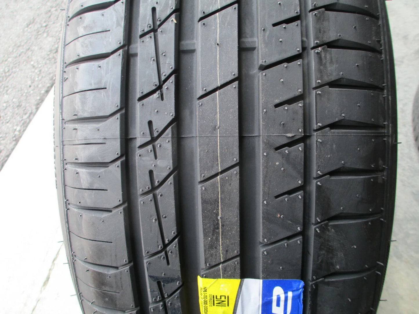 Accelera Iota 275/55R20 Tire (4 pc)